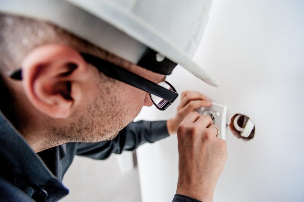 Electrical Installation Works - 1 - The Maxify