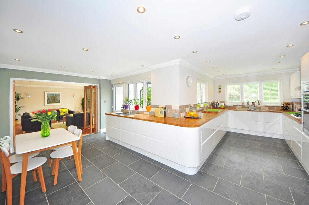 Custom-Made Kitchens & Fitted Furniture - 1 - The Maxify